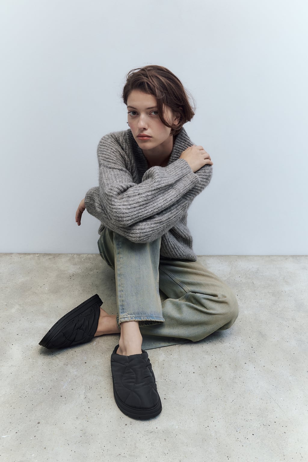 

Стеганые туфли на плоской подошве ZARA, черный