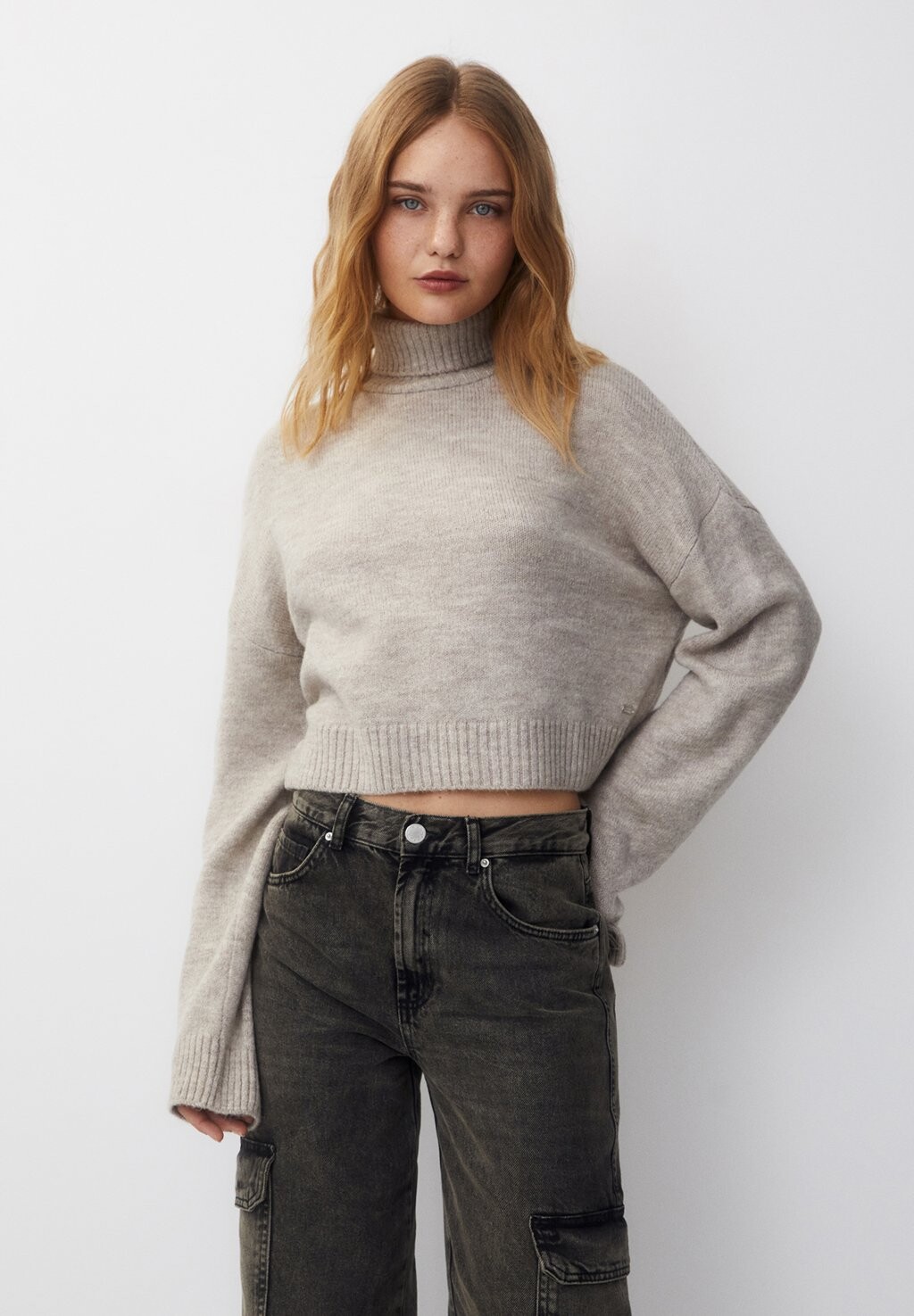 

Свитер Водолазка PULL&BEAR, бежевый