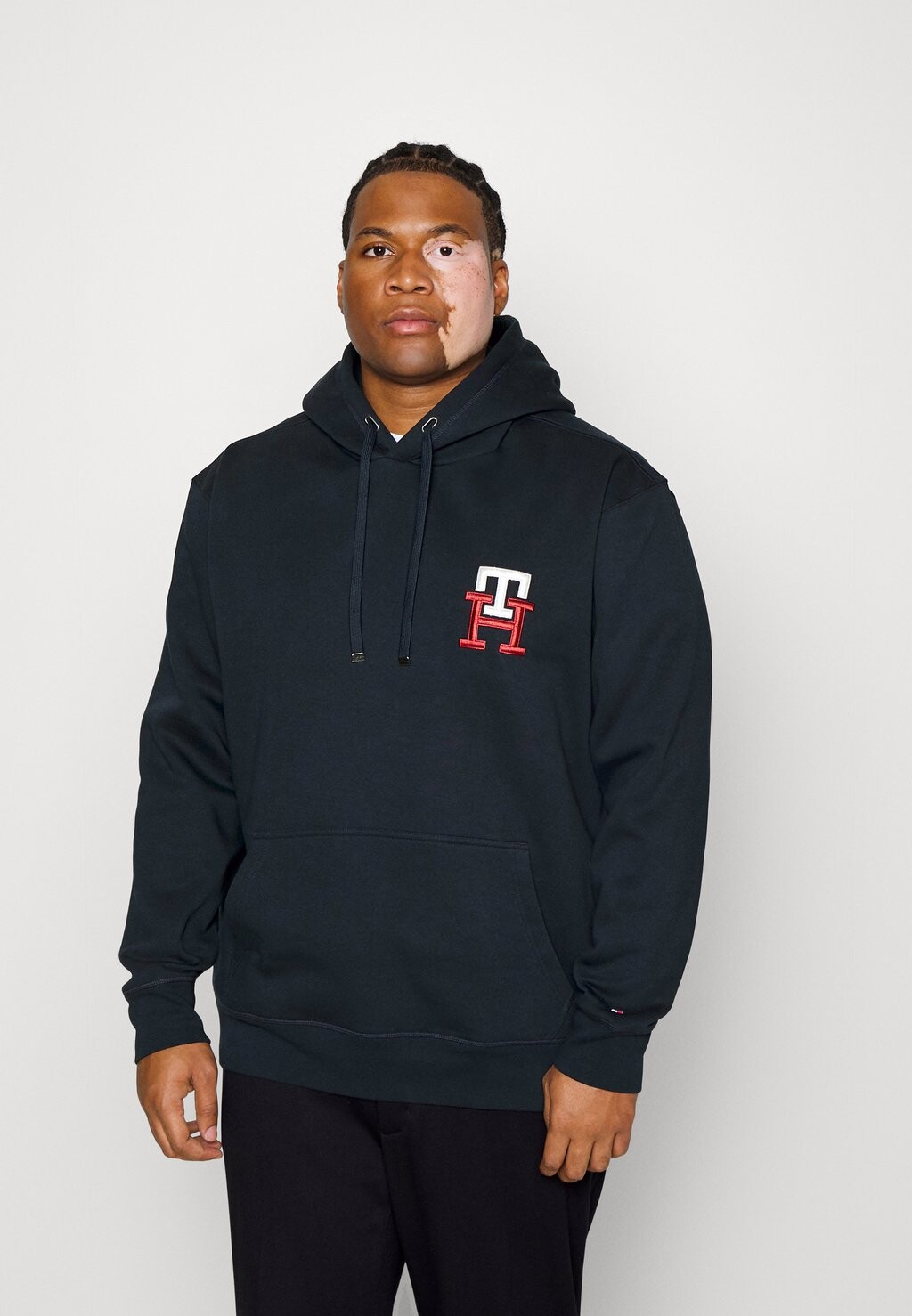 

Толстовка Tommy Hilfiger Essential Monogram Hoody, небо пустыни, Черный