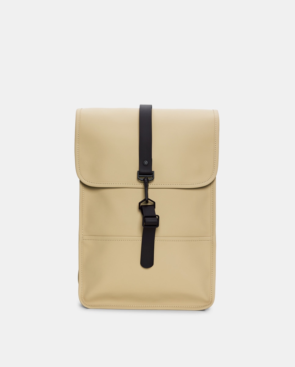 Водостойкий мини-рюкзак среднего размера матового бежевого цвета Rains, бежевый цена и фото