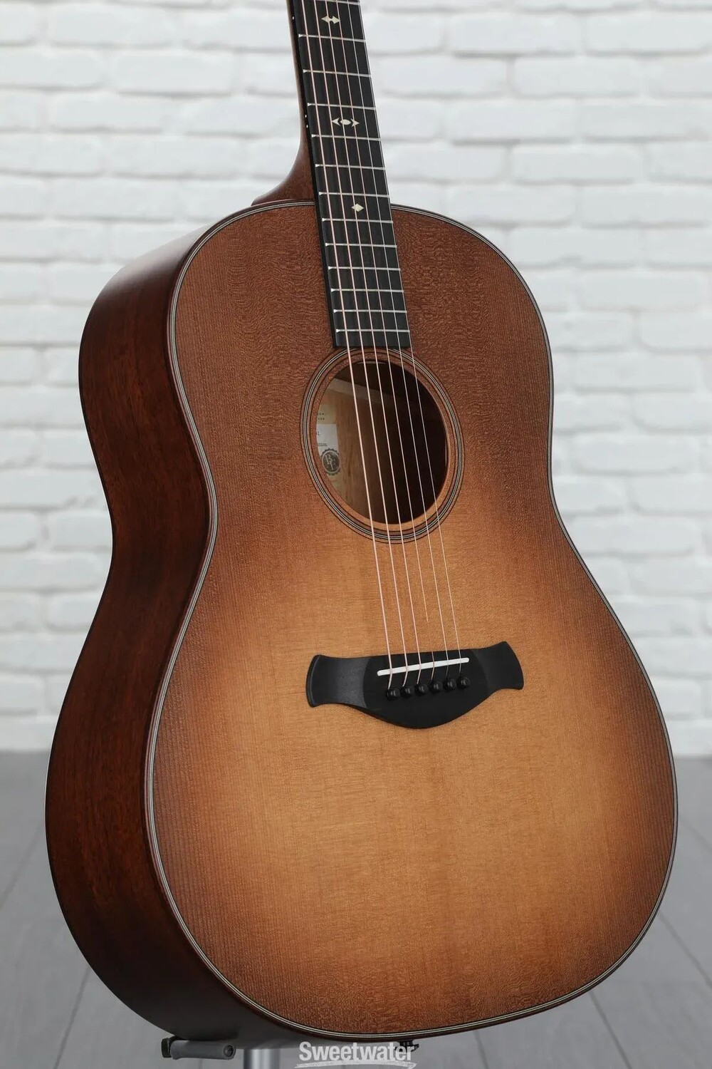 

Taylor 517 Grand Pacific Builder's Edition V-Class — Wild Honey Burst