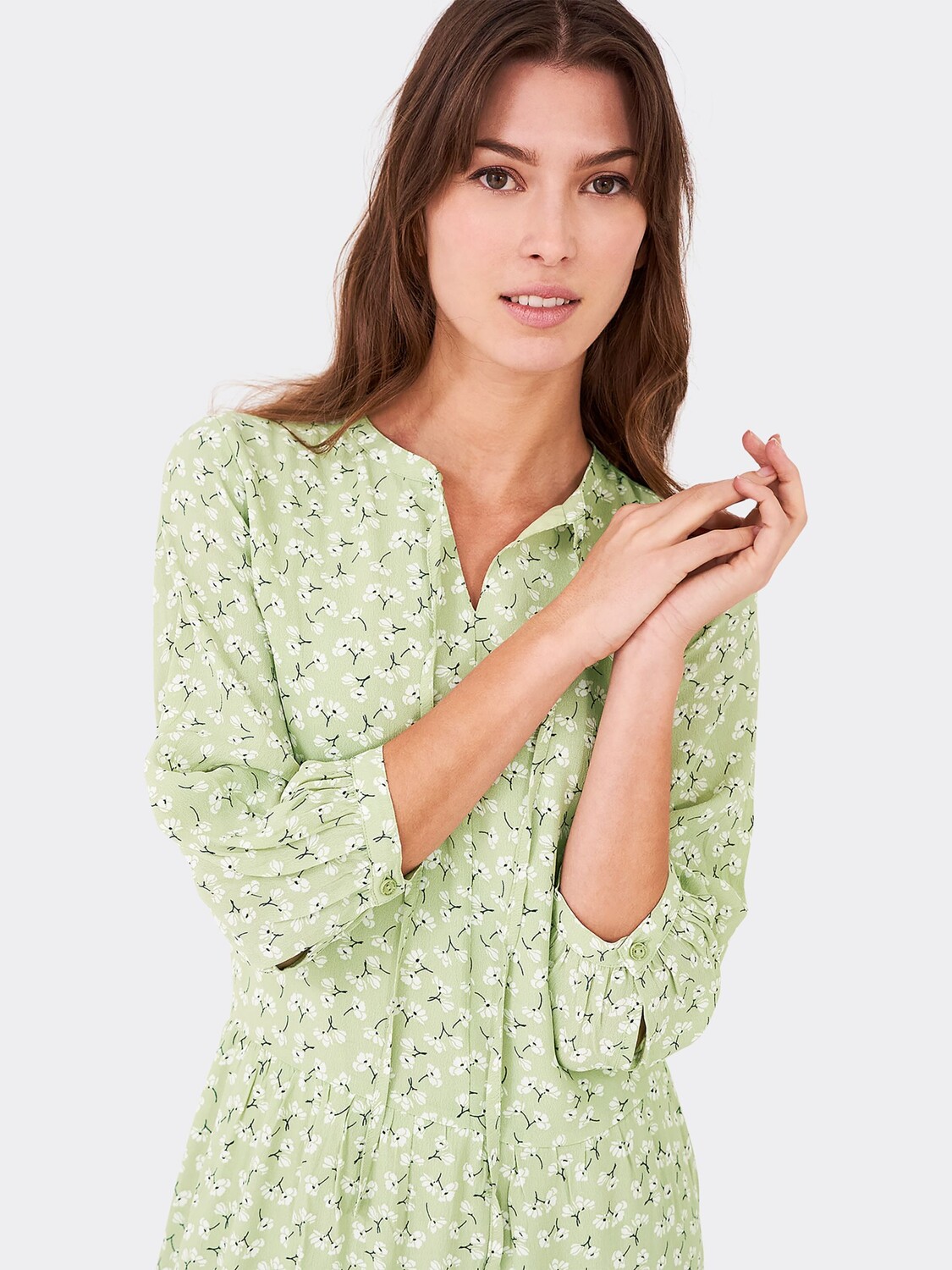

Crew Clothing Платье миди Lucie с цветочным принтом, светло-зеленый