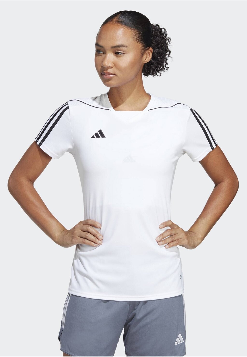 

Спортивная футболка Adidas, Серый