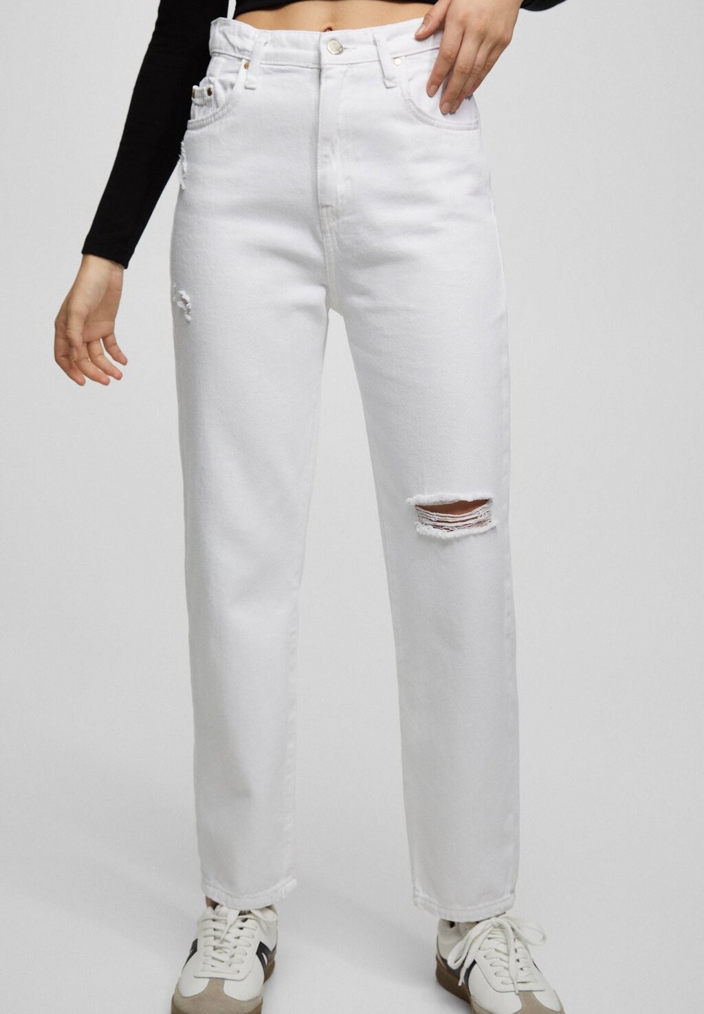 

Джинсы-сигареты PULL&BEAR, белый