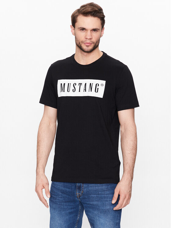 

Футболка стандартного кроя Mustang, черный