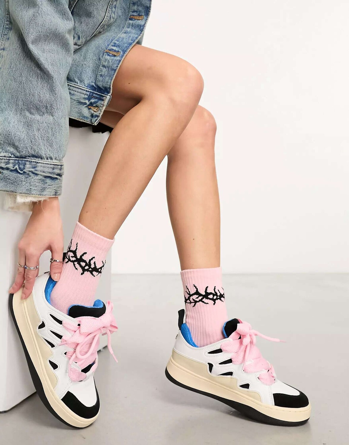 

Белые мульти-кеды Steve Madden Roaring
