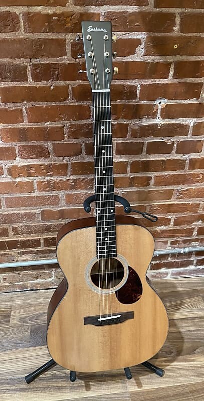 

Акустическая гитара Eastman E1-OM