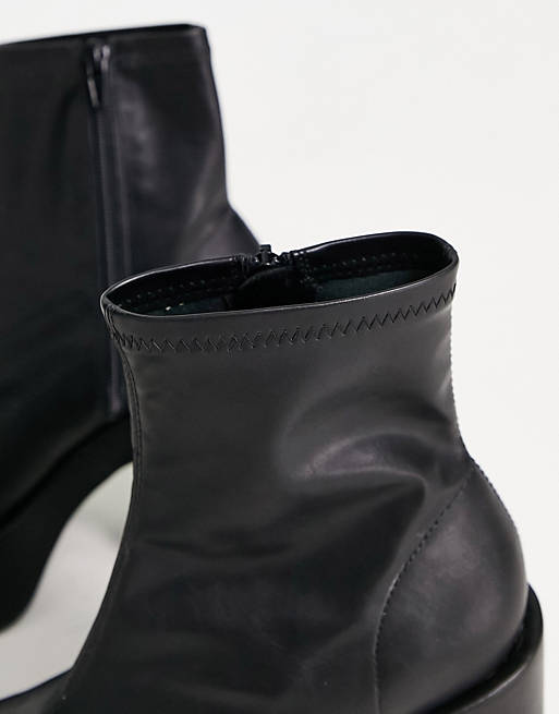 Черные ботинки на платформе из искусственной кожи Pull&Bear ботинки на платформе wrinkled effect gaiter pull