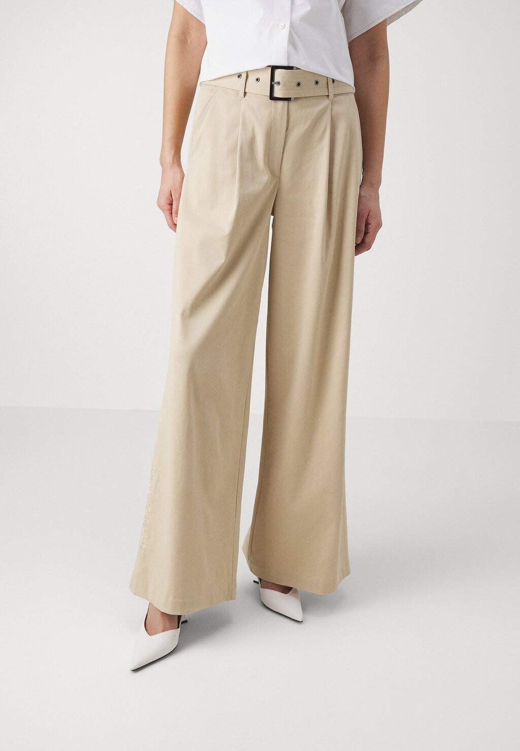 

Брюки PANTS KARL LAGERFELD, бежевый