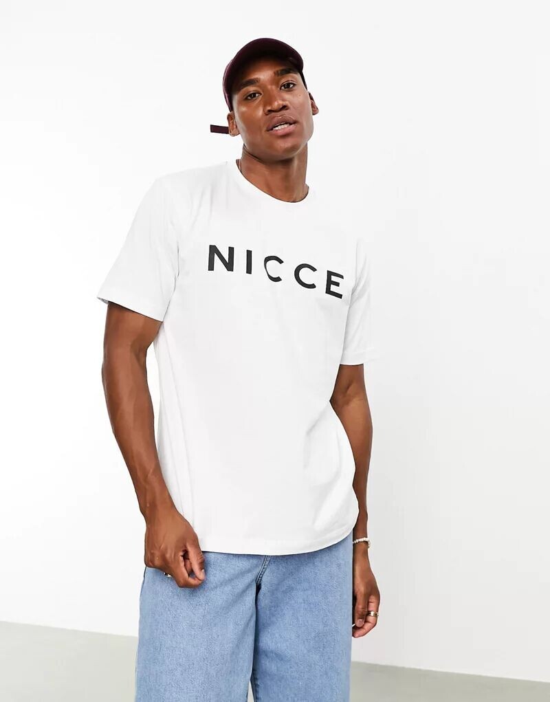

Белая футболка Nicce с логотипом