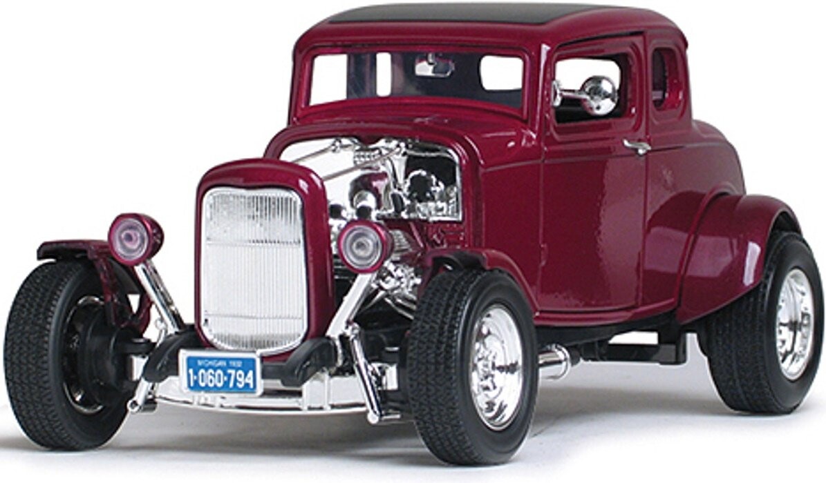 

Модель Ford Hot Rod 1932 года 1:18 Motormax 73172