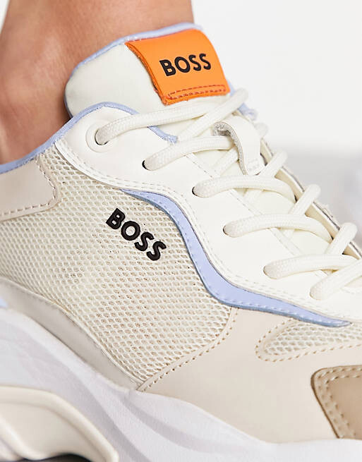

Кроссовки BOSS Orange Noa Chunky Runn белого и голубого цветов.