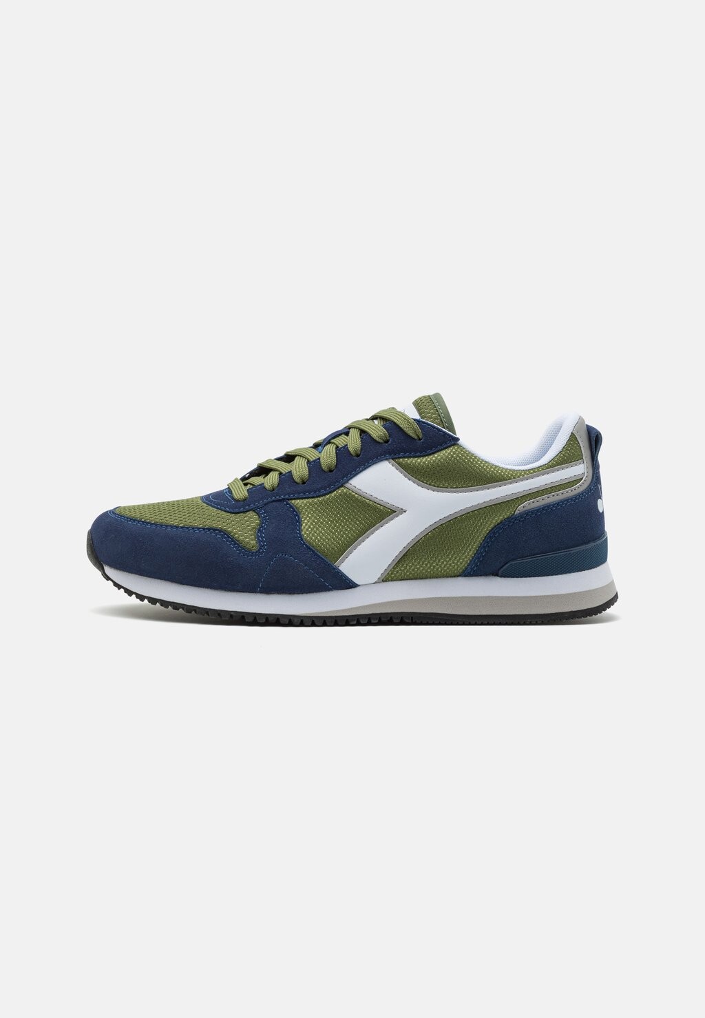 

Кроссовки Diadora