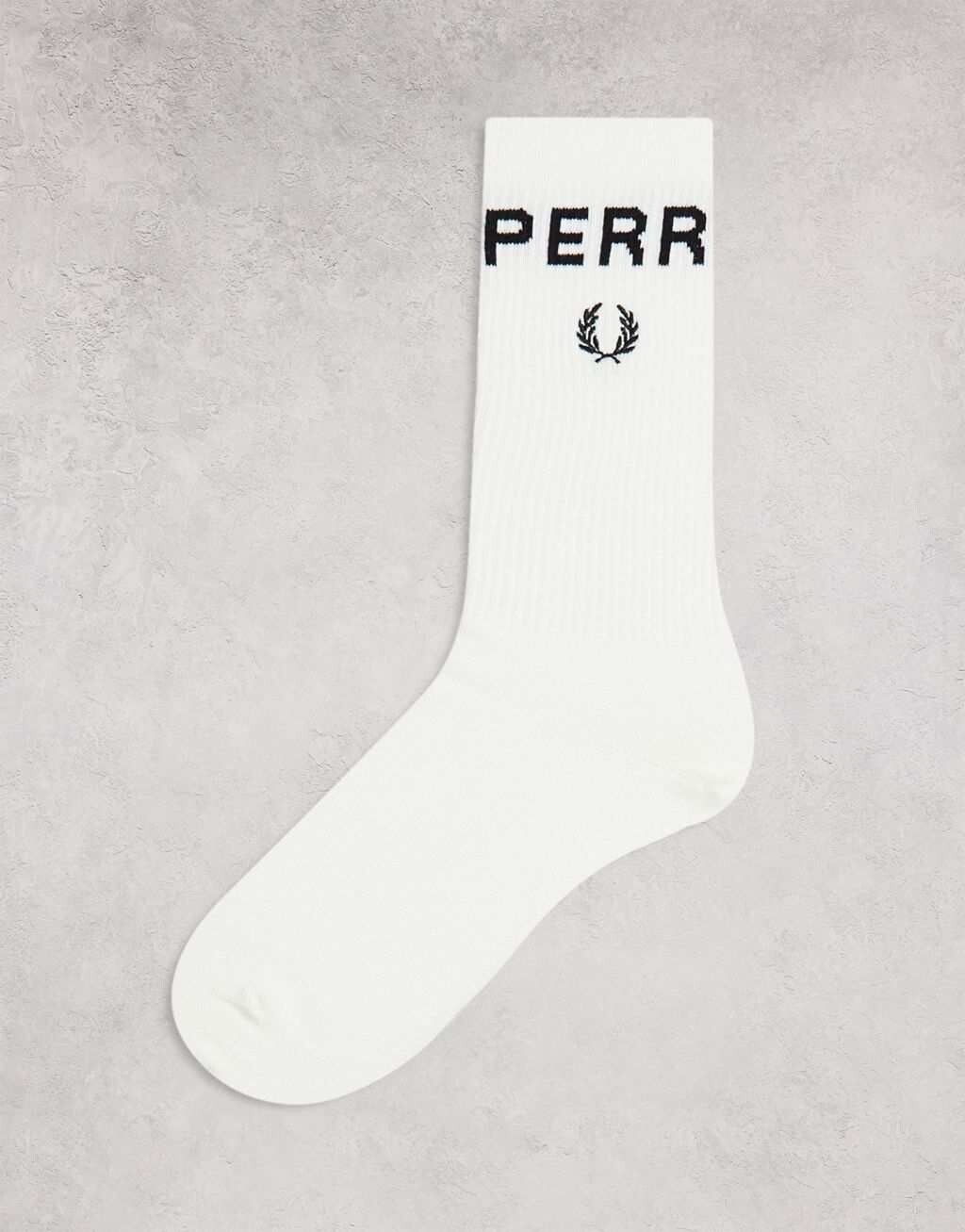 

Белоснежные носки с яркими кончиками Fred Perry