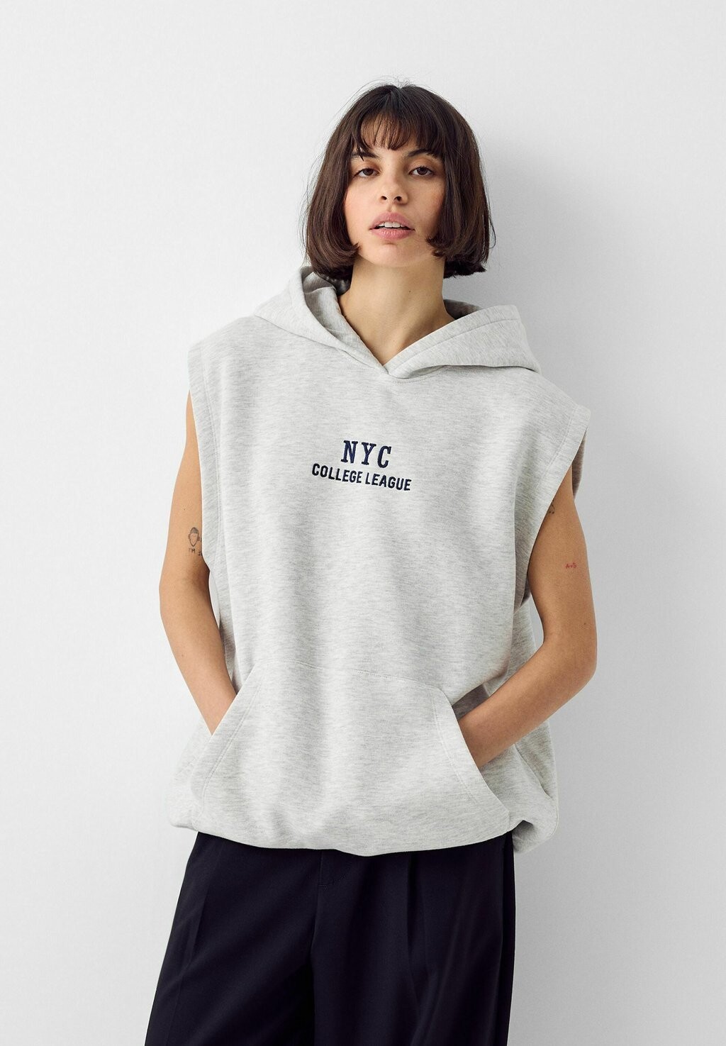 

Футболка с принтом Bershka, цвет mottled grey