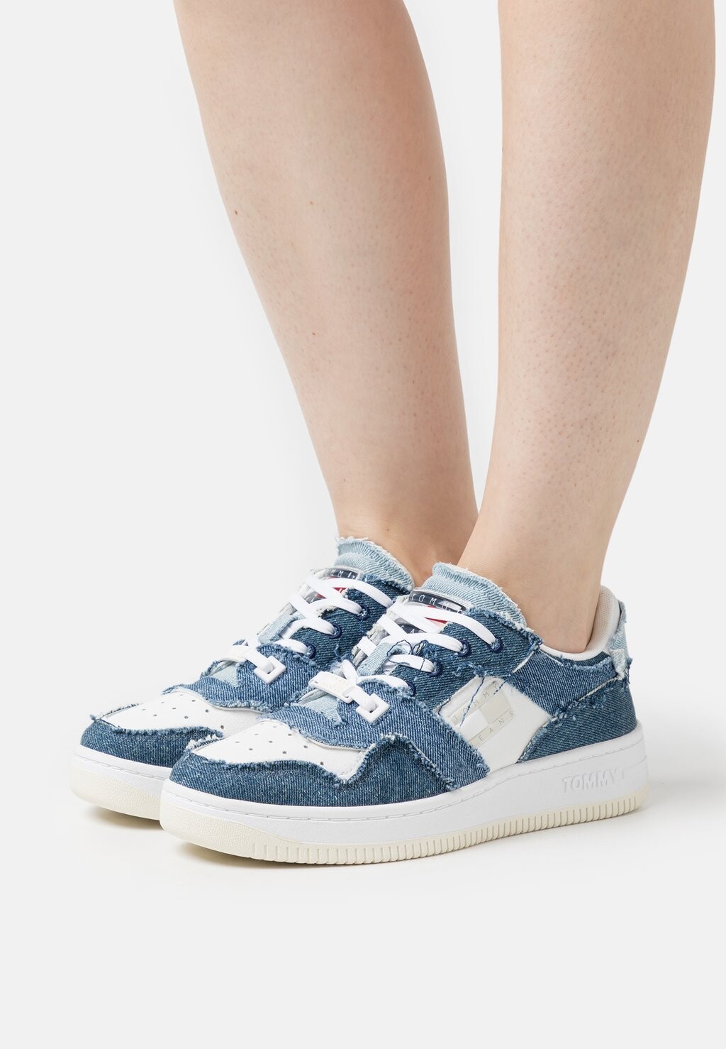 

Кроссовки Tommy Jeans Basket Layering, джинсовая ткань