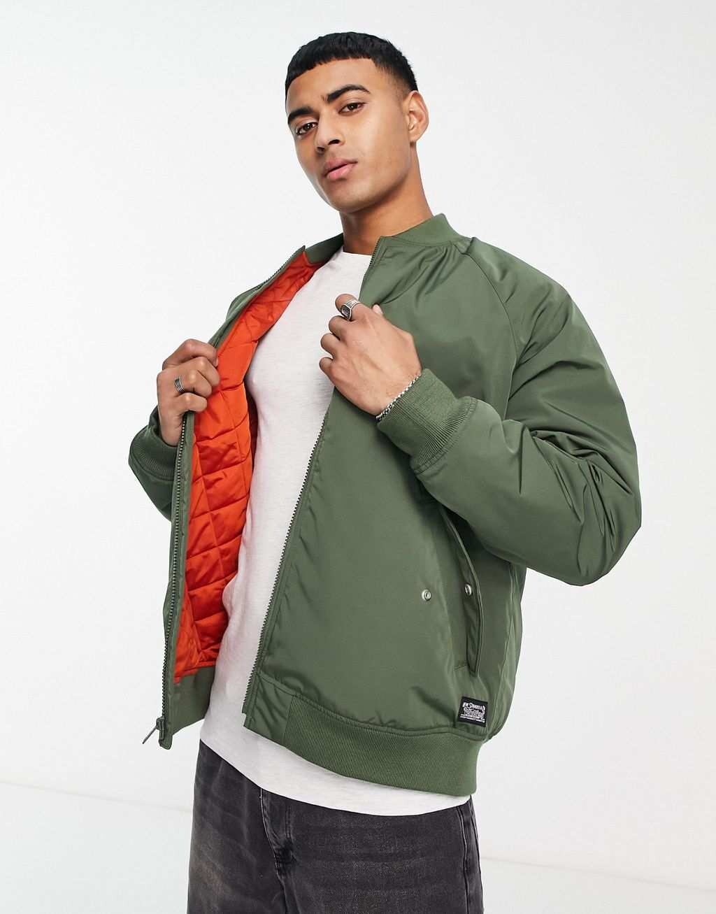 

Зеленый бомбер Levi's Filbert