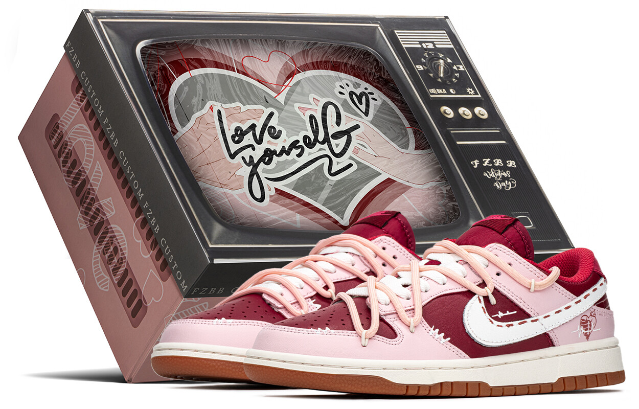 

Кроссовки Nike Dunk Skateboarding Shoes Women's Low-top Red/Pink, розовый