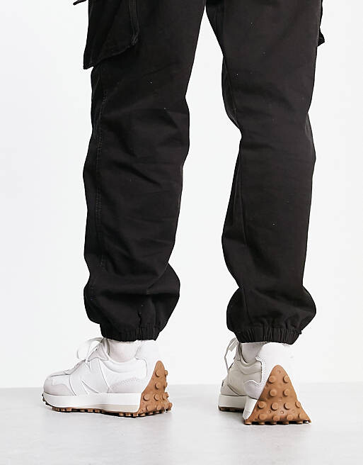 

Кремовые кроссовки New Balance 327