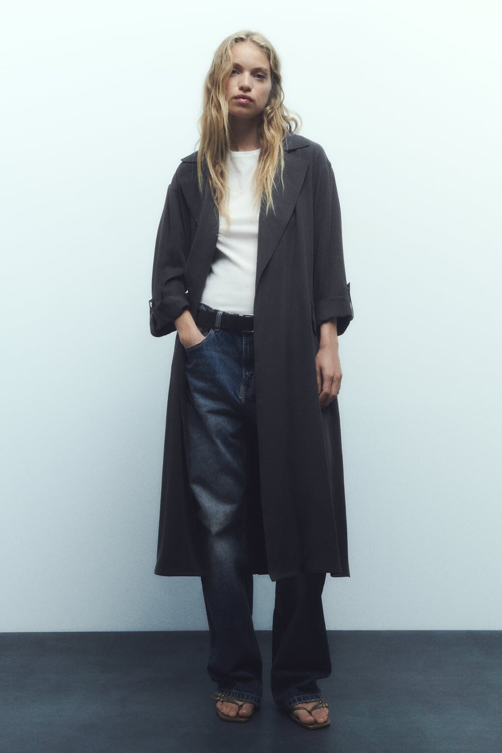 

Длинный плащ с драпировкой ZARA, серый