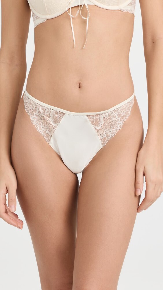

Стринги Calvin Klein Underwear Satin