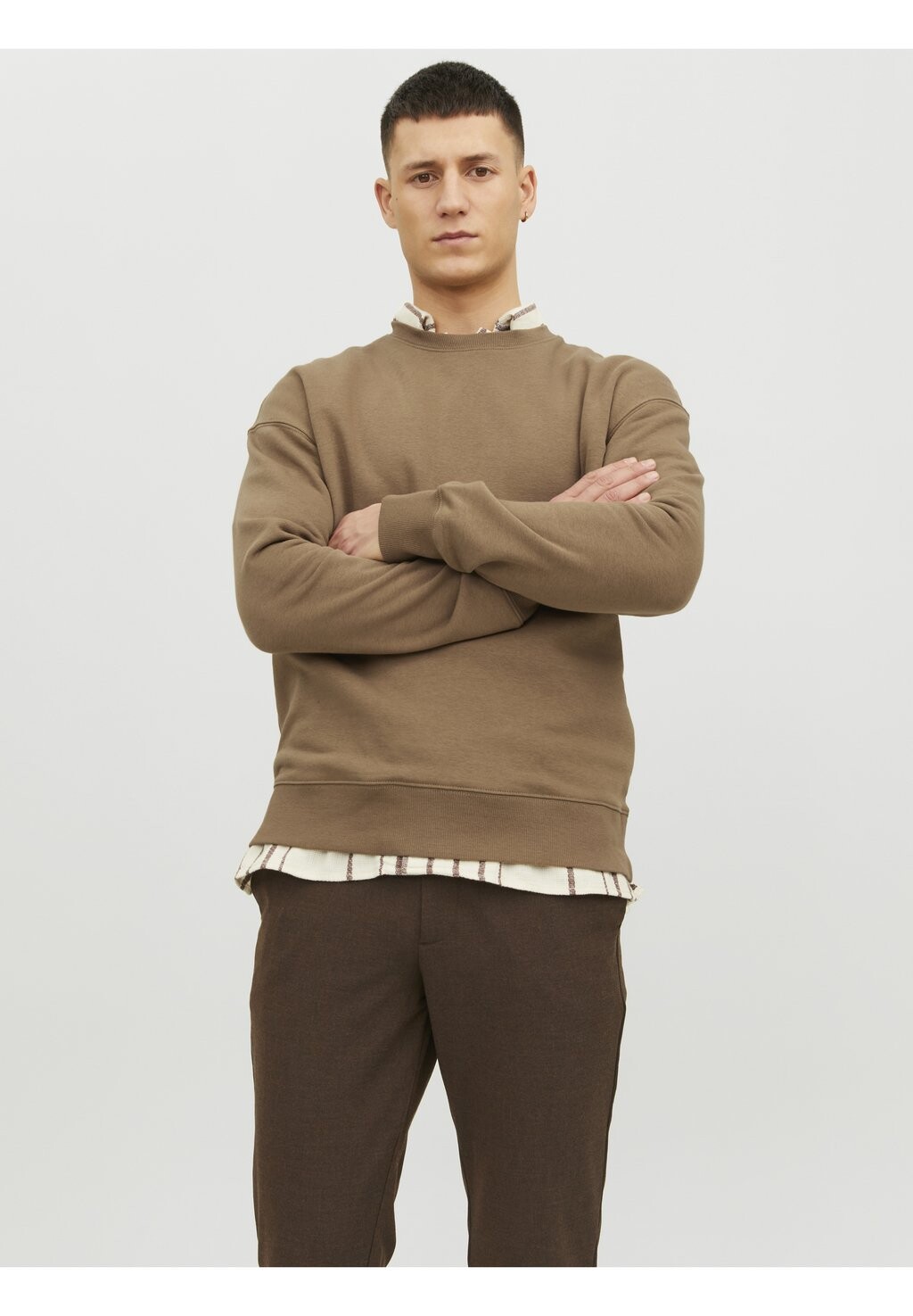 

Толстовка ESTAR BASIC CREW NECK Jack & Jones, выдра