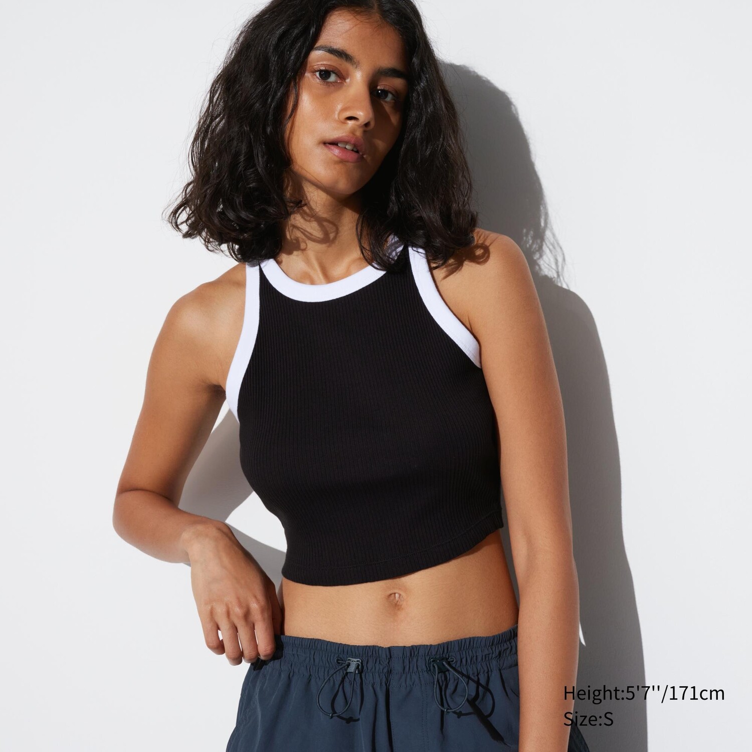

Футболка Uniqlo Tirantes, черный