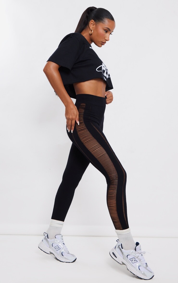 

PrettyLittleThing Черные леггинсы в рубчик с лесенкой