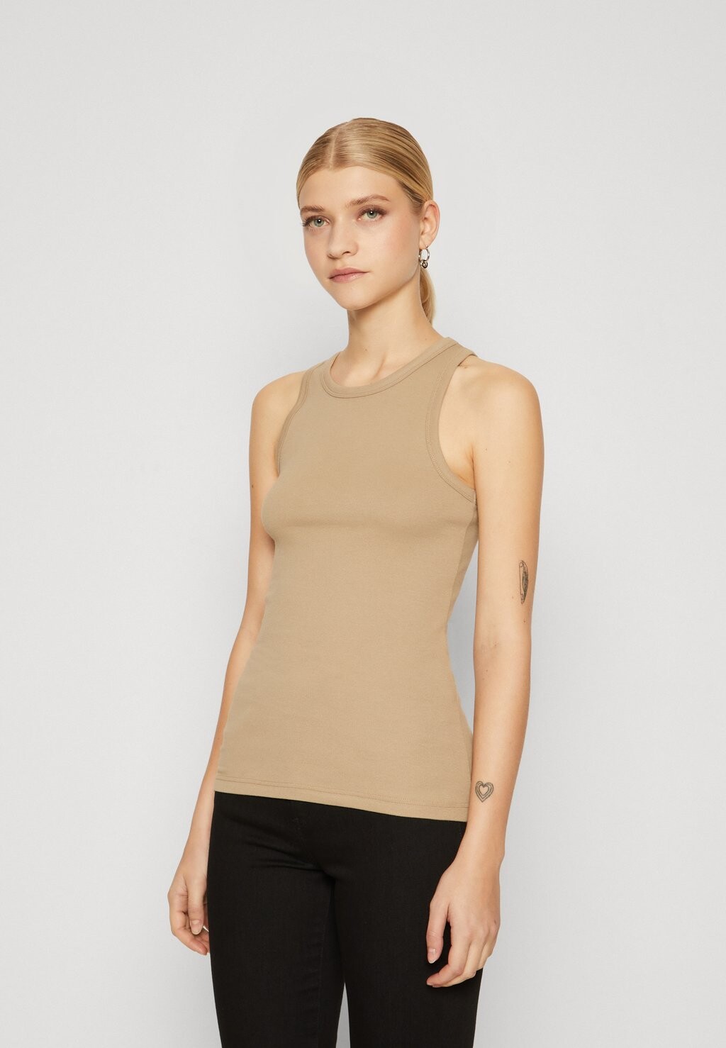

Топ ALEXO TANK Samsøe Samsøe, цвет beige