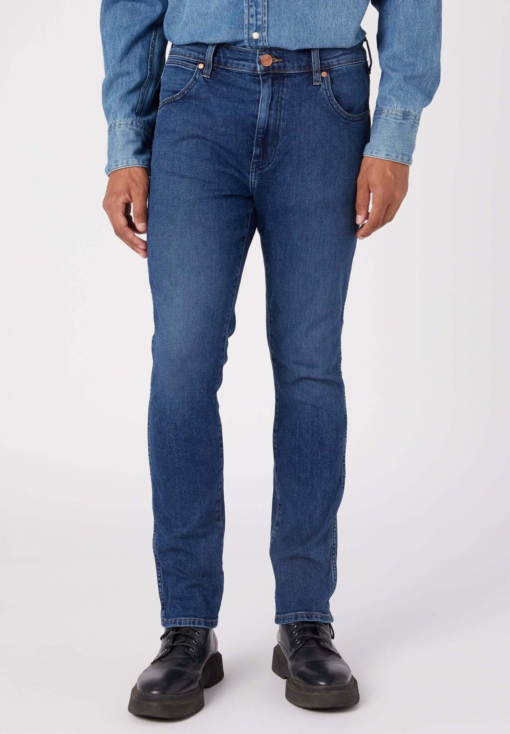 

Джинсы Slim fit Wrangler