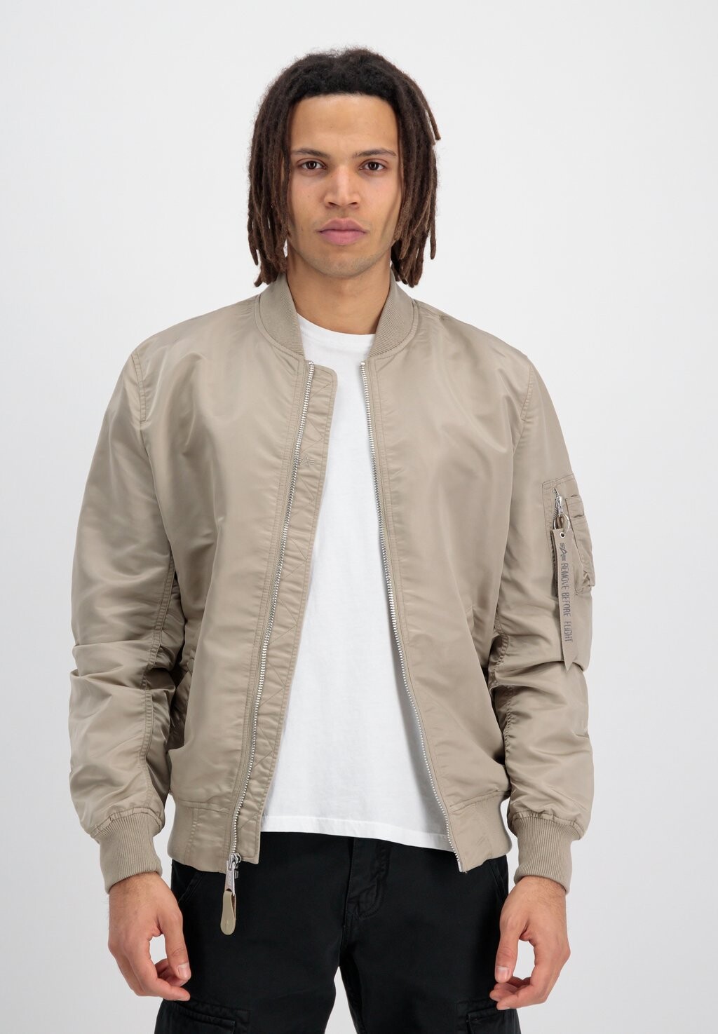 

Куртка-бомбер Alpha Industries, песочный