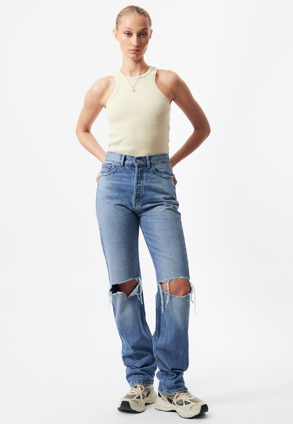 

Джинсы свободного кроя Dr.Denim