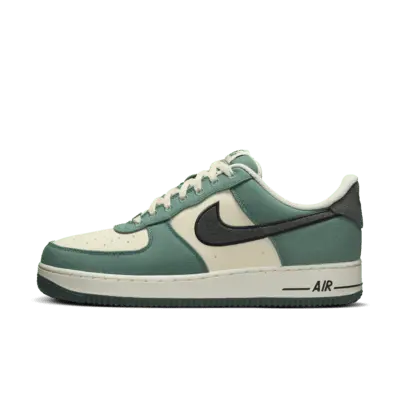 

Кроссовки Nike Air Force 1 '07 LV8, цвет Coconut Milk/Bicoastal/Black/Vintage Green