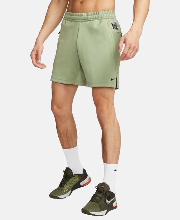 

Функциональные шорты Nike, хаки
