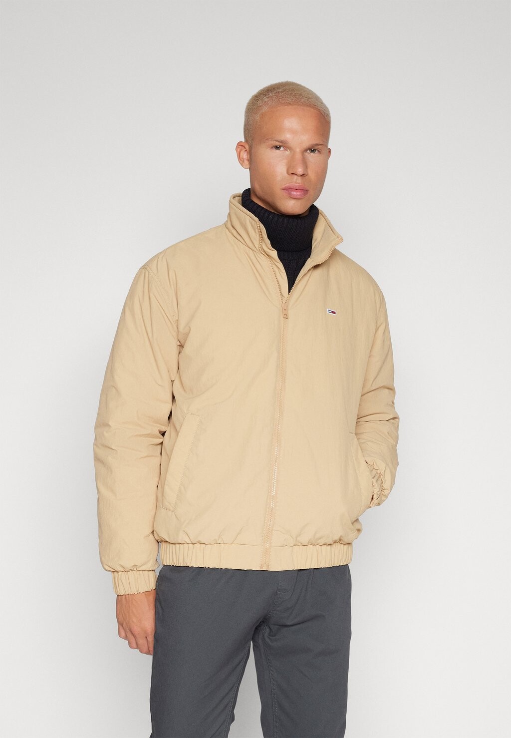 

Зимняя куртка Tommy Jeans ESSENTIAL PADDED JACKET, цвет tawny sand