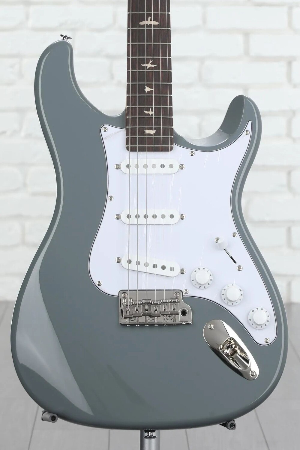 

Электрогитара PRS SE Silver Sky — штормово-серый с накладкой из палисандра