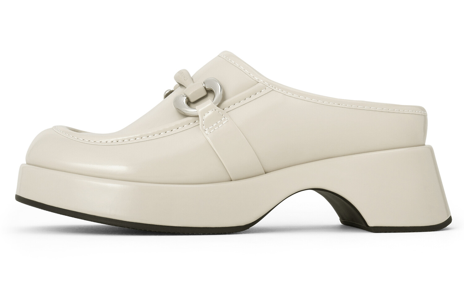

Тапочки женские Charles&Keith