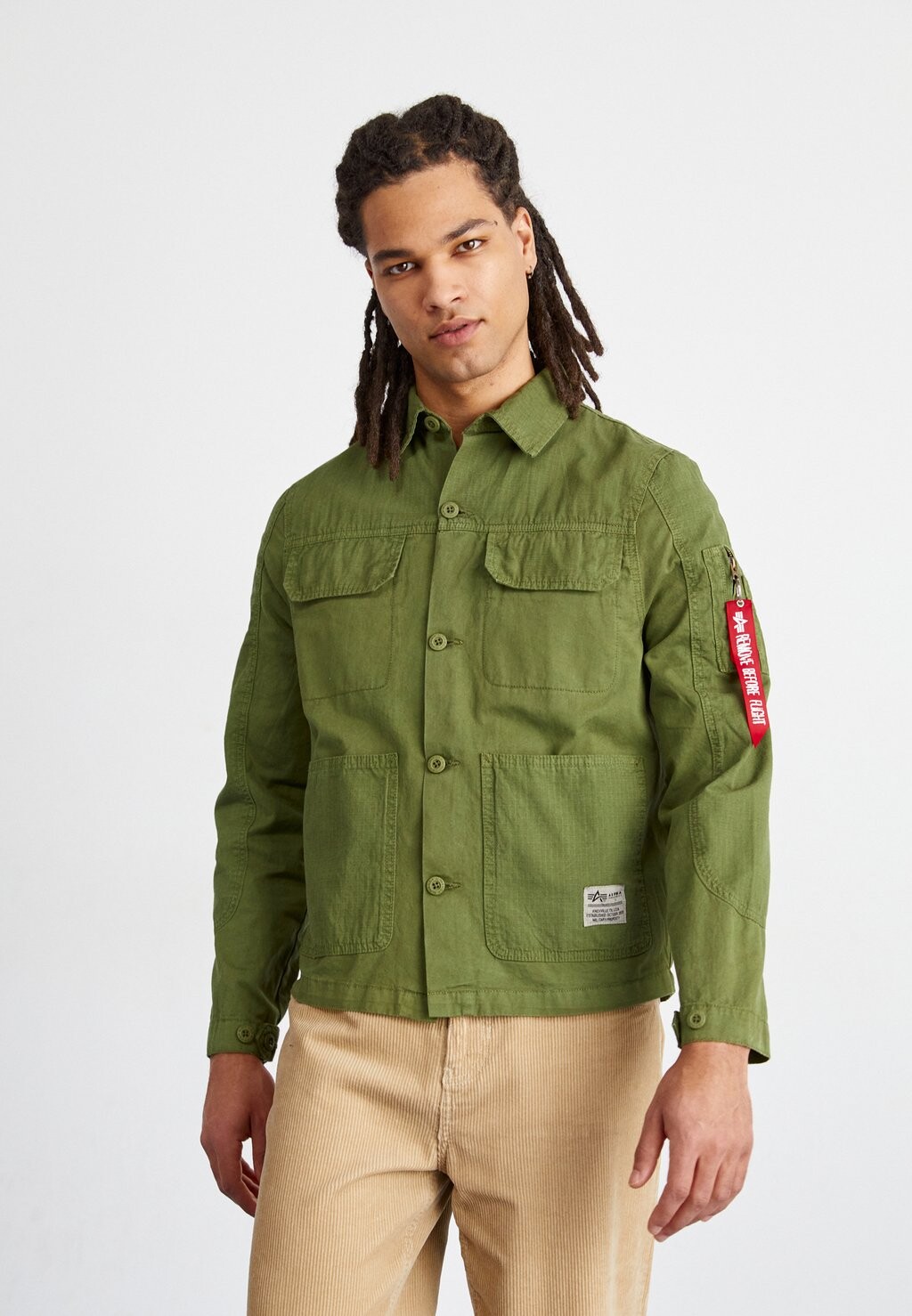 

Весенняя куртка Alpha Industries, темно-зеленый