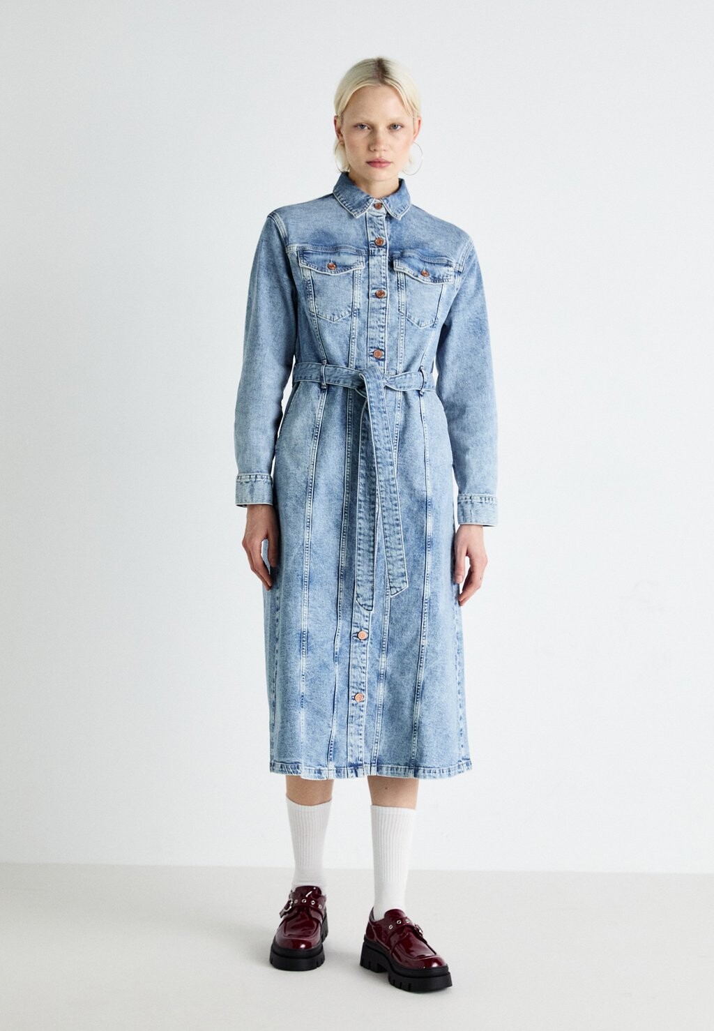 

Платье-рубашка BELTED MIDI SHIRTDRESS GAP, черный