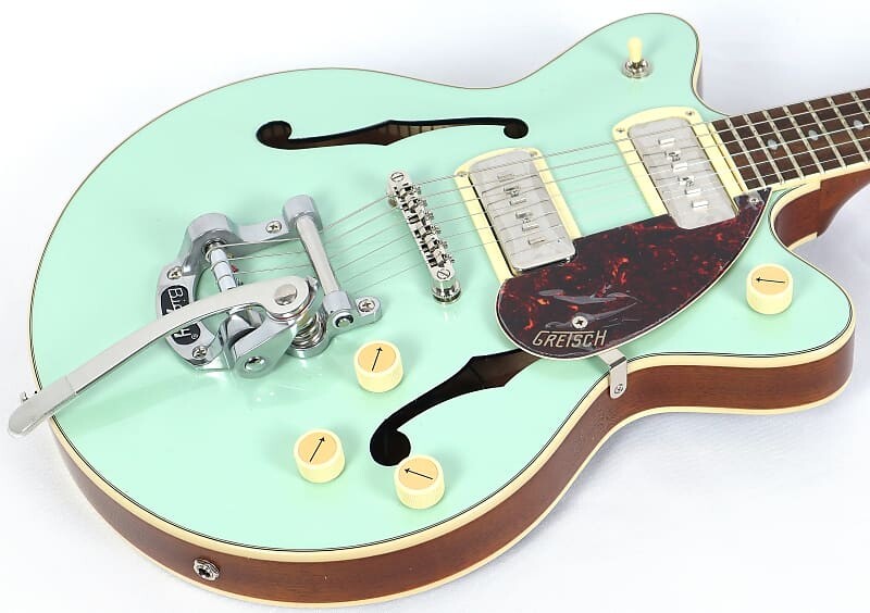 

Электрогитара Gretsch G2655T-P90 StreamlinerTwo-Tone Mint Metallic Electric Guitar