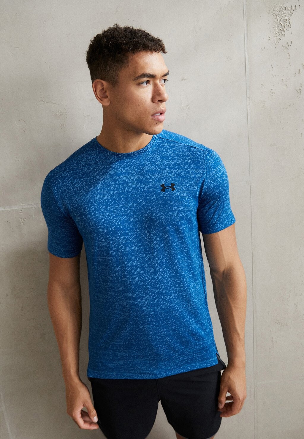 

Спортивная футболка TECH VENT Under Armour, университетский синий
