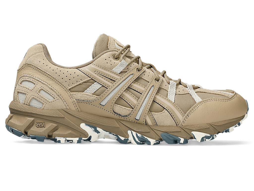 

Кроссовки Asics GEL-SONOMA 15-50