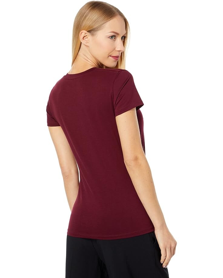

Футболка Vince Essential Crew Tee, цвет Plum Wine