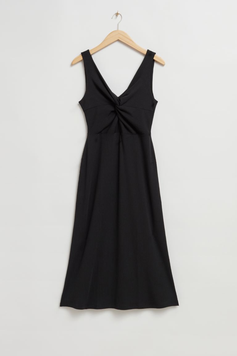 Платье миди в рубчик с витыми деталями и другими историями H&M, черный