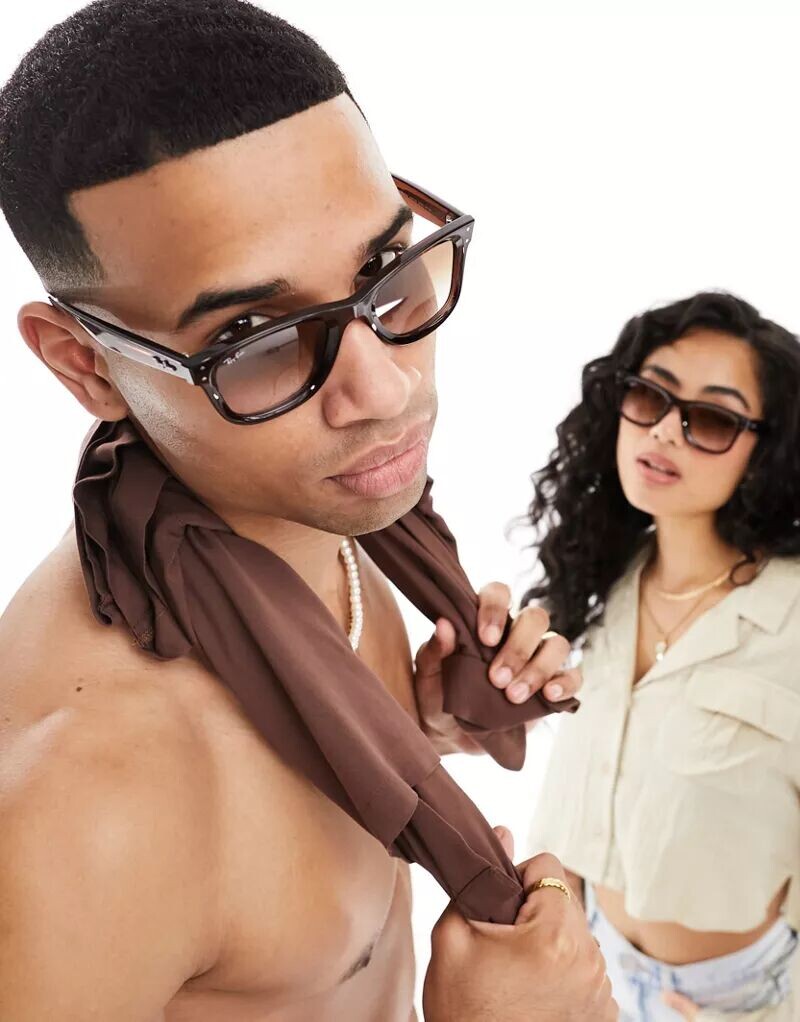 

Коричневые солнцезащитные очки Ray-Ban Reverse Wayfarer