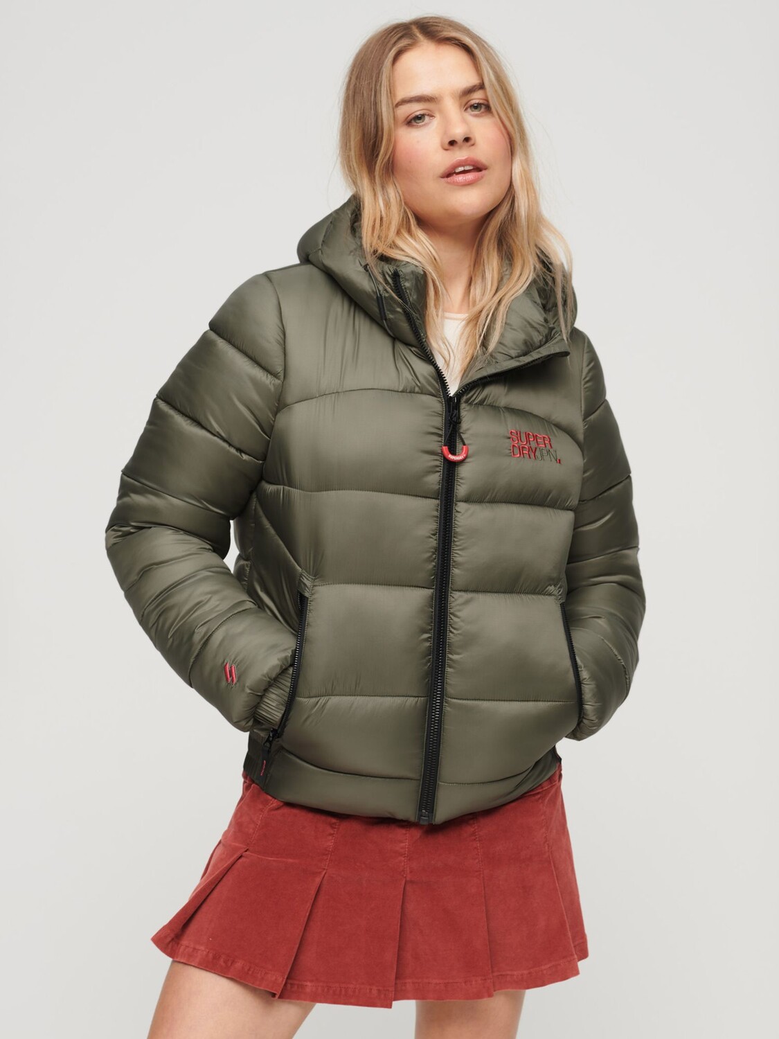

Спортивная куртка-бомбер-пуховик Superdry, дасти оливковое, Зеленый