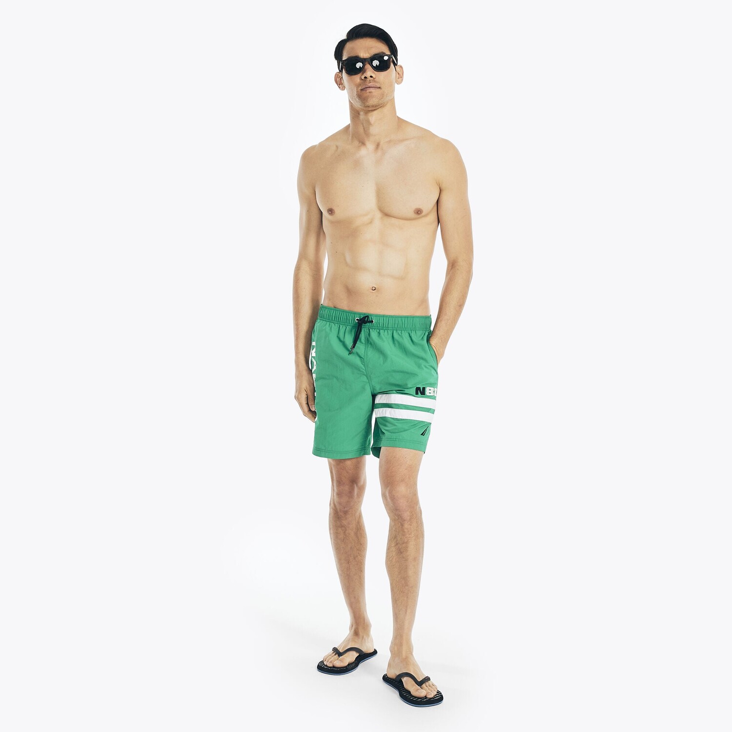 

Мужские быстросохнущие плавки Nautica 8 дюймов в полоску с логотипом, цвет Pepper Green