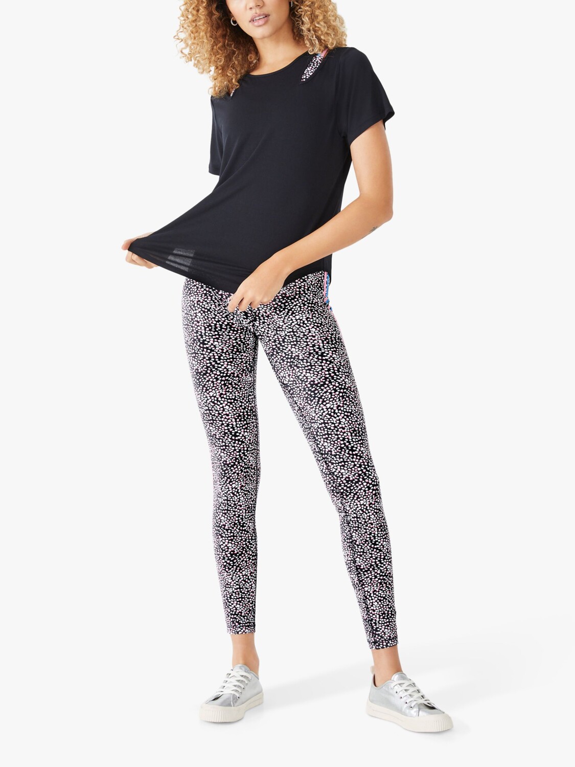 

Футболка hush Cutout Active, черная