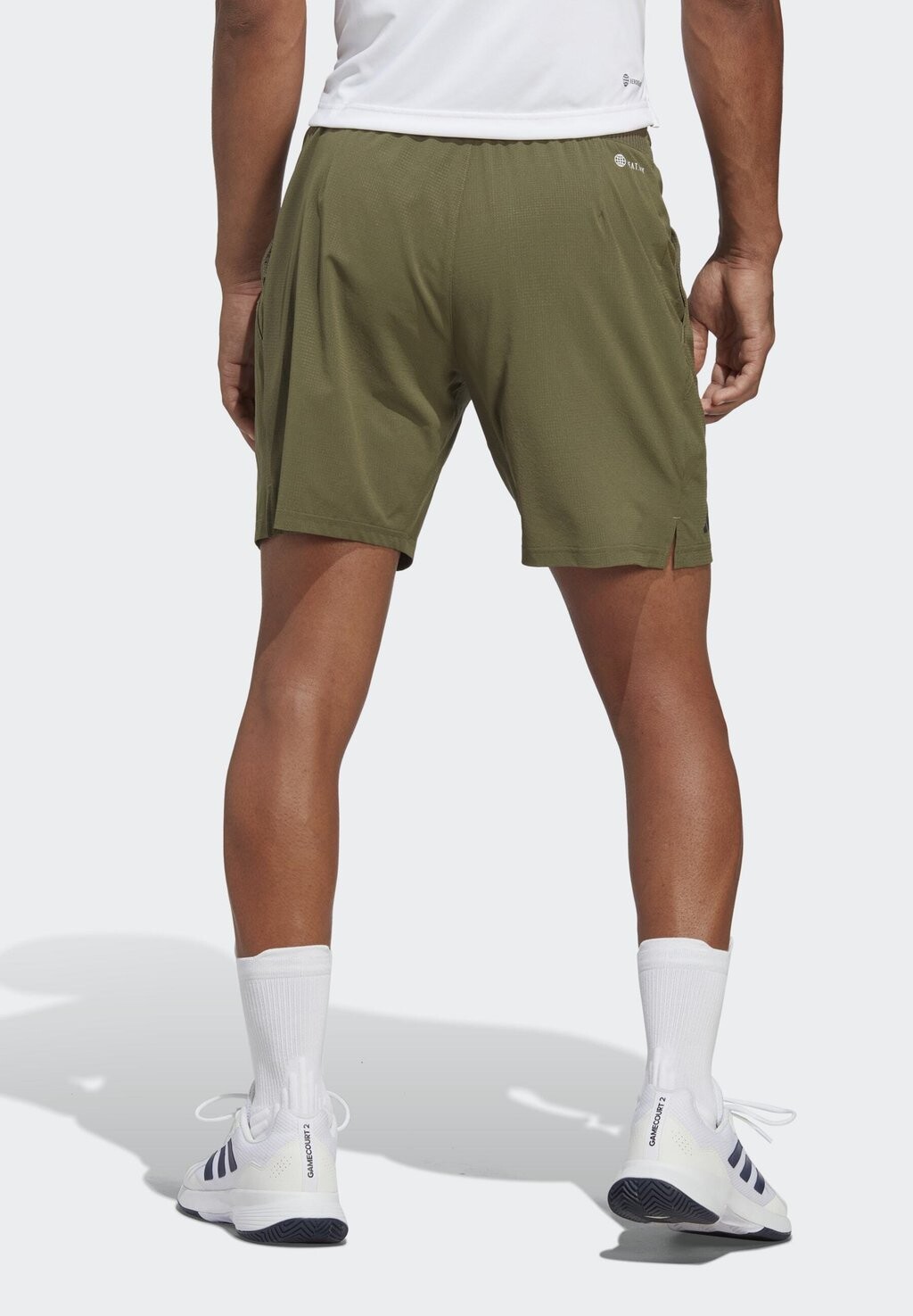 

Спортивные шорты Adidas