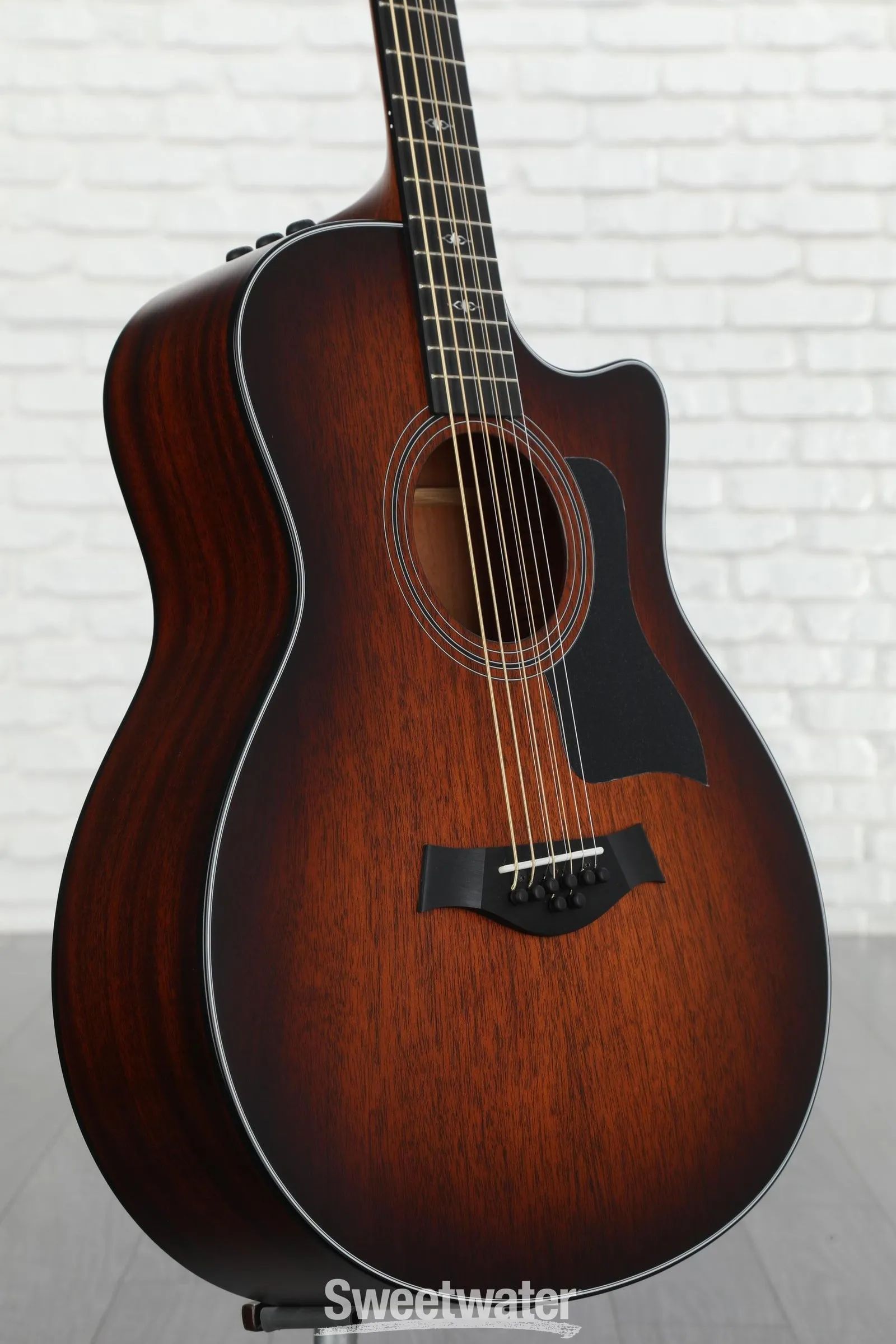 

8-струнная акусто-электрическая гитара Taylor 326ce Baritone-8 — Shaded Edgeburst